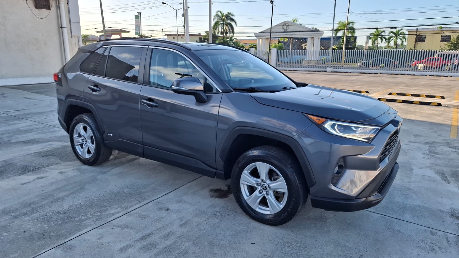 Toyota RAV4 XLE