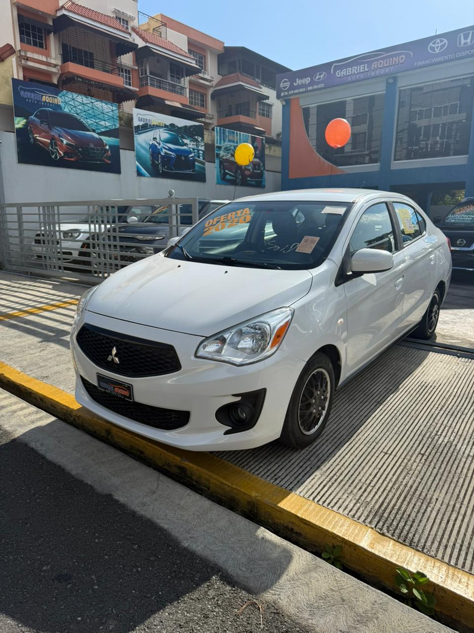 Mitsubishi Mirage ES