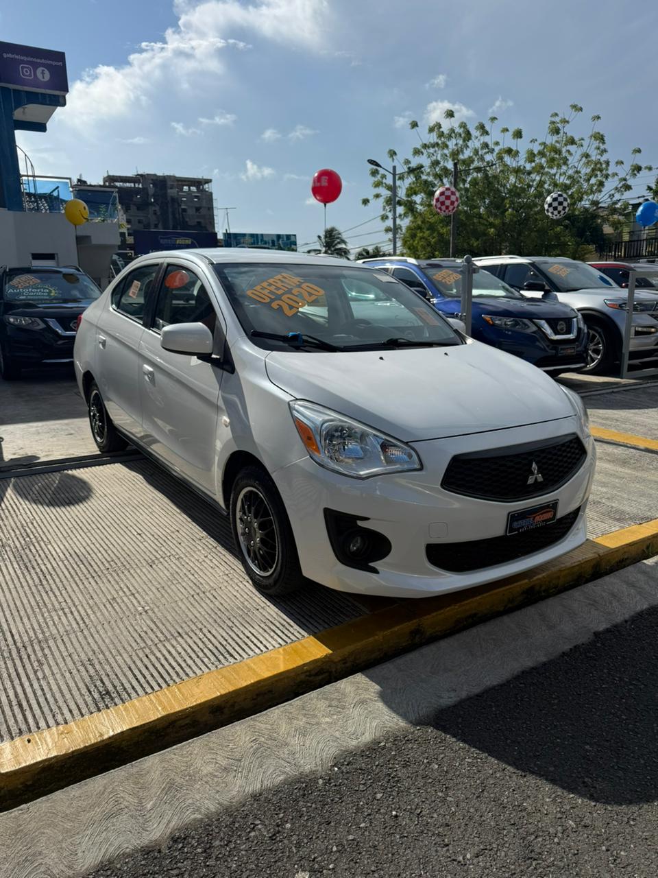 Mitsubishi Mirage ES