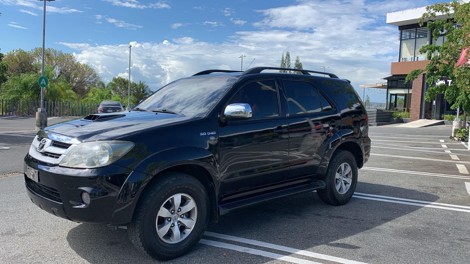 Toyota Fortuner SR5