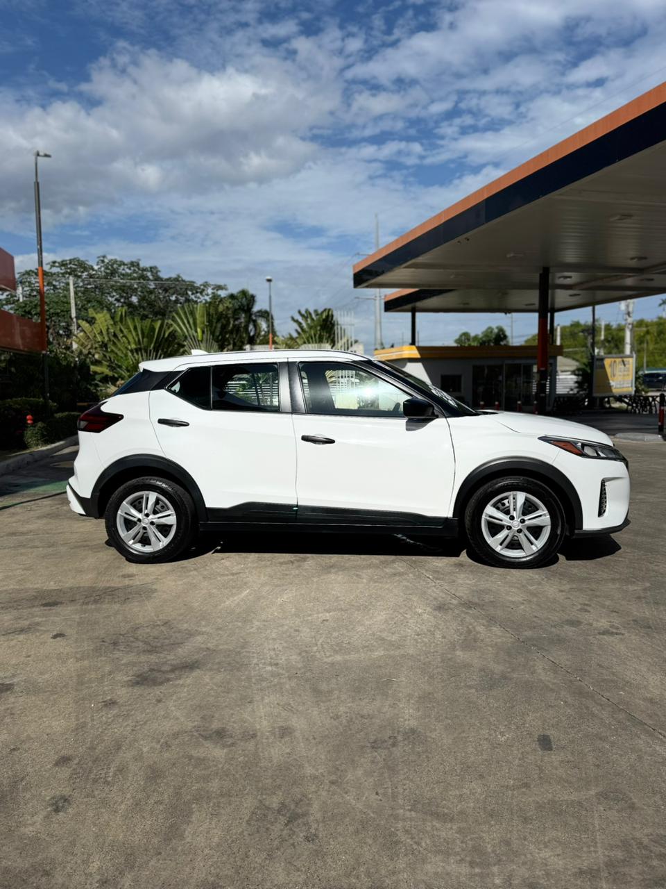 Nissan Kicks S