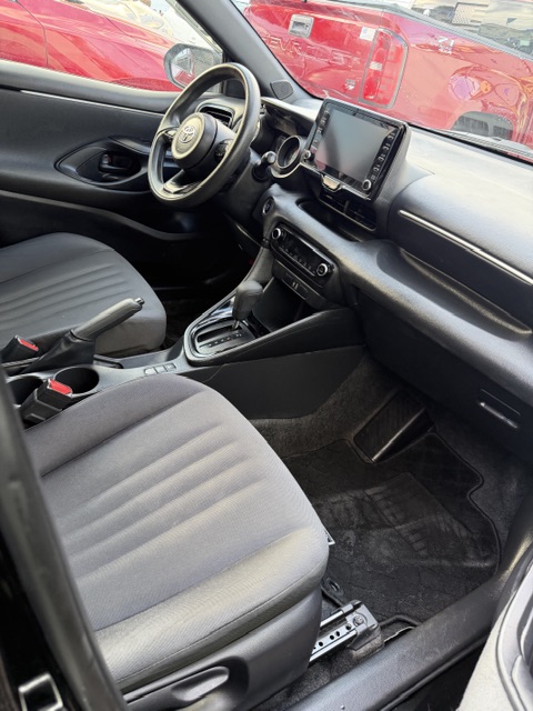 Toyota Yaris Básico