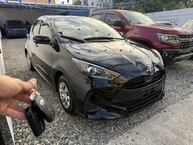 Toyota Yaris Básico