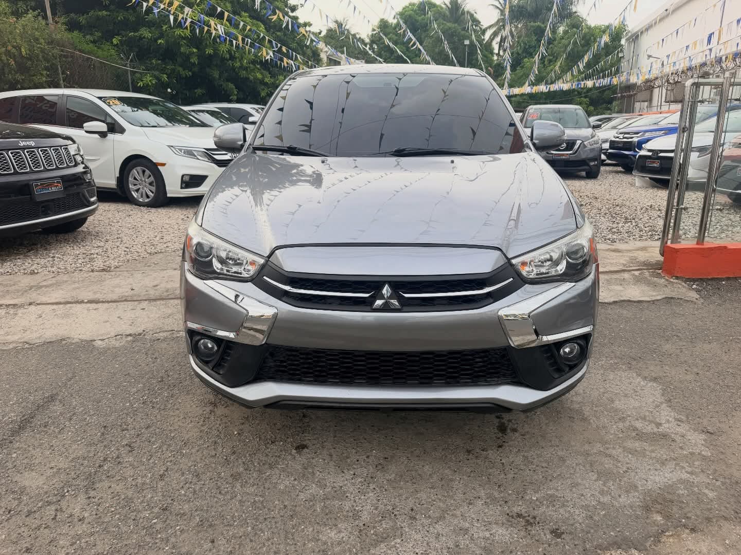 Mitsubishi Outlander SE