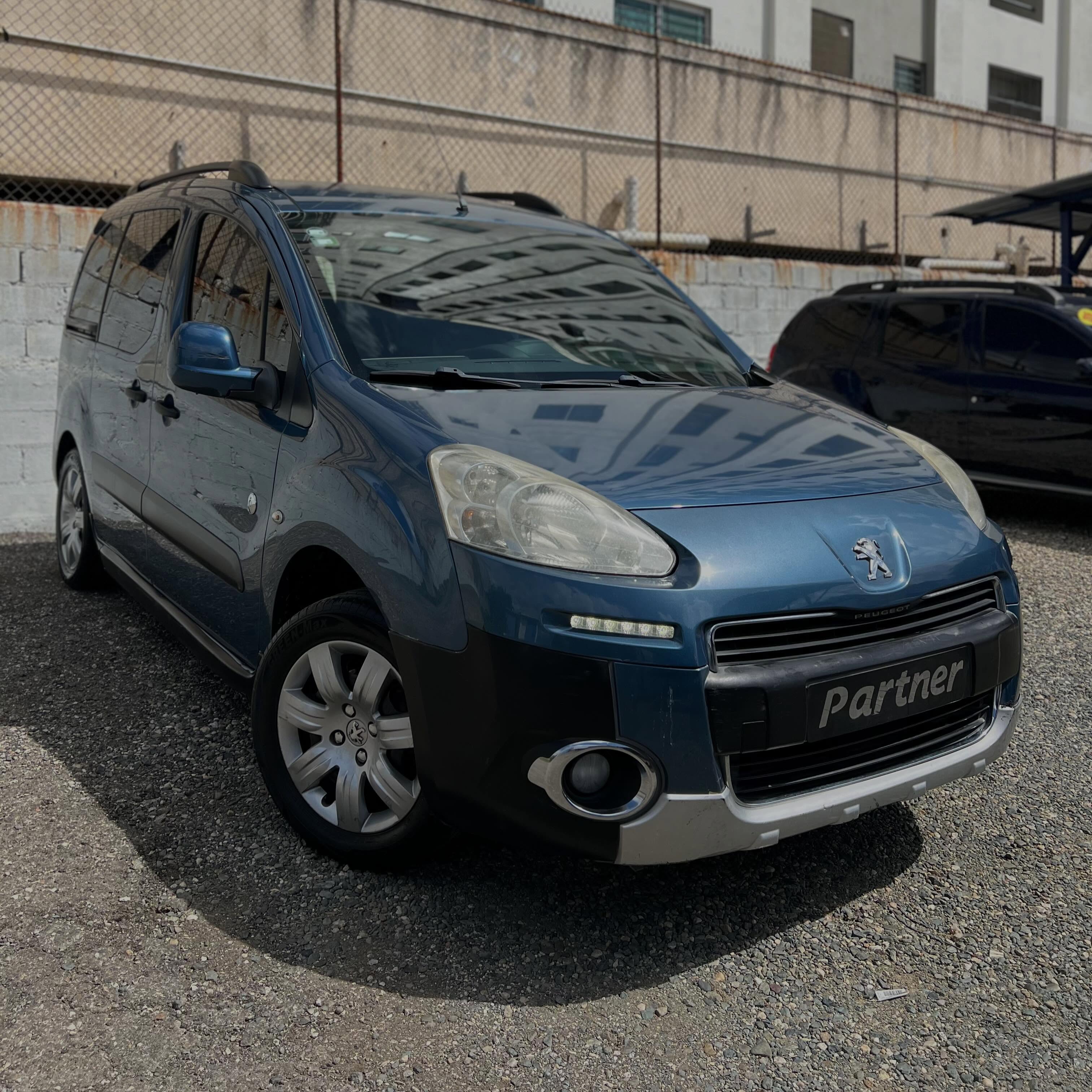 Peugeot Partner Básico