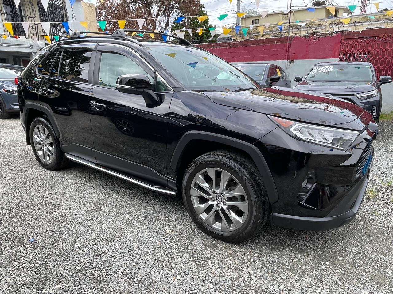 Toyota RAV4 XLE Premium