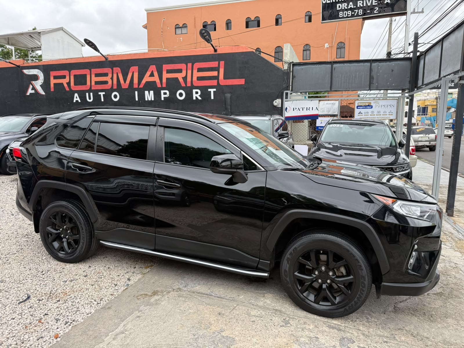Toyota RAV4 LE
