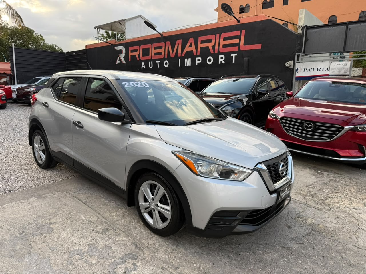 Nissan Kicks S
