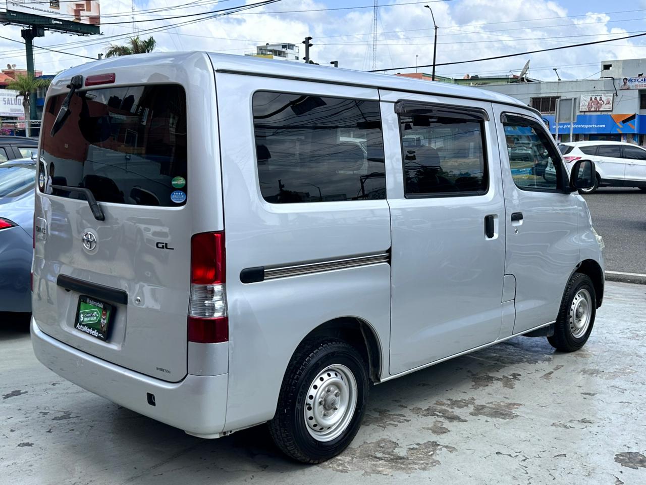Toyota Town Ace Basico