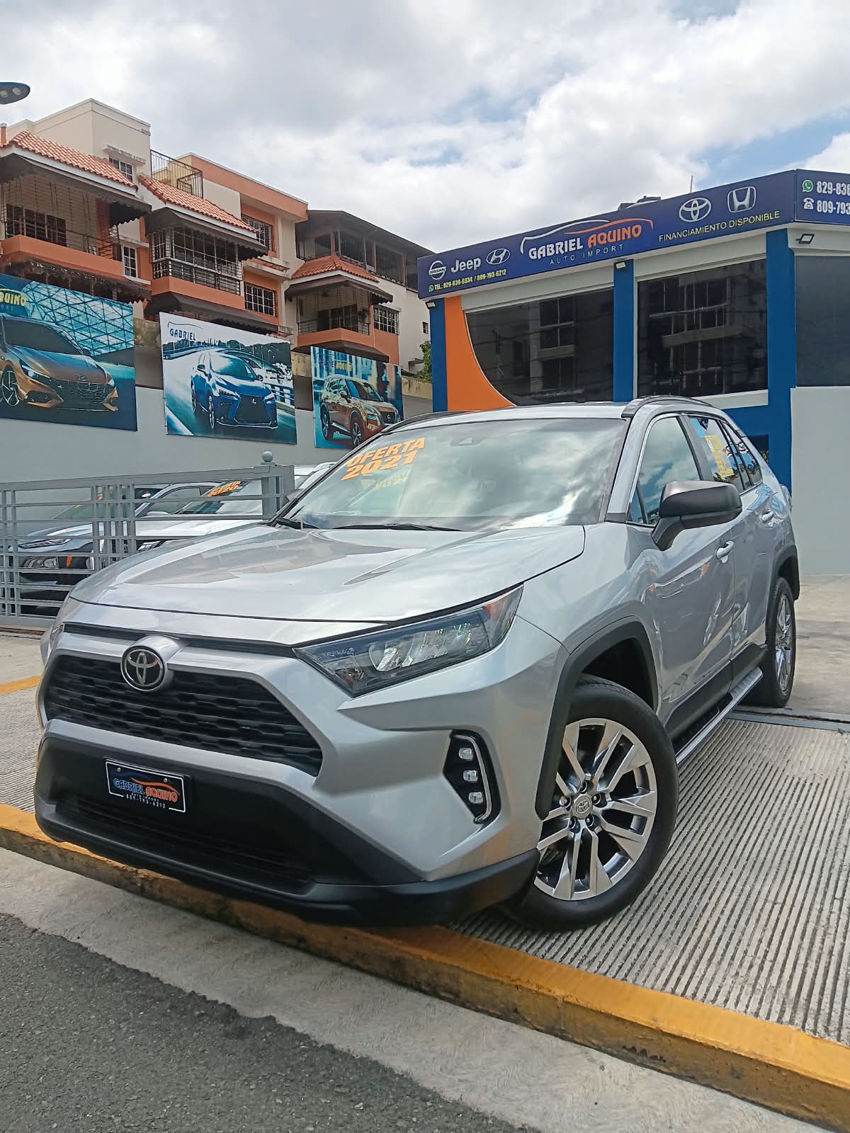 Toyota RAV4 LE
