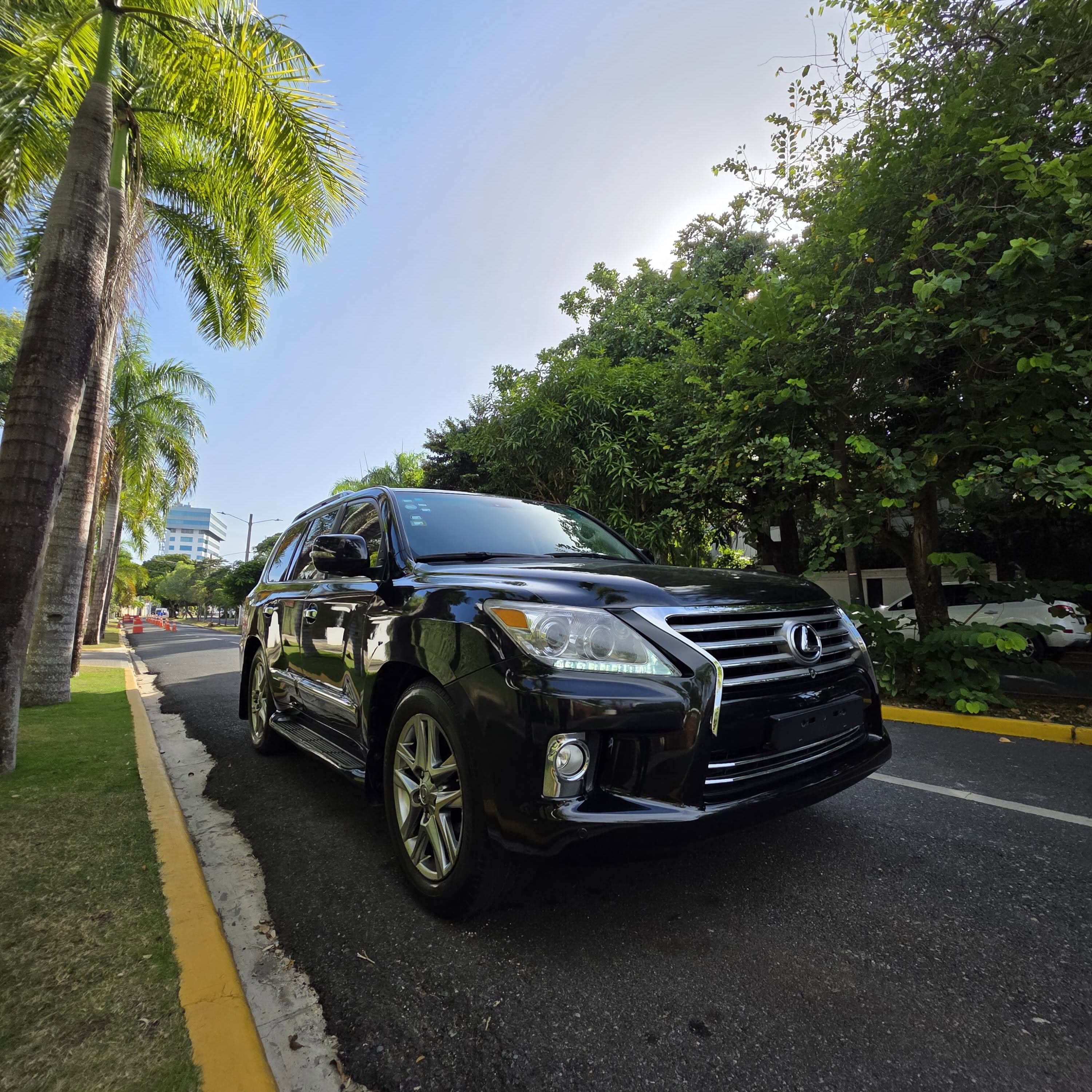 Lexus LX 570