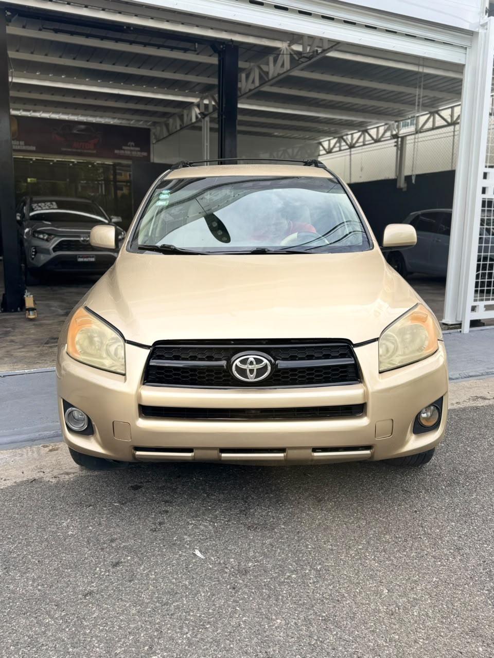 Toyota RAV4 Básico