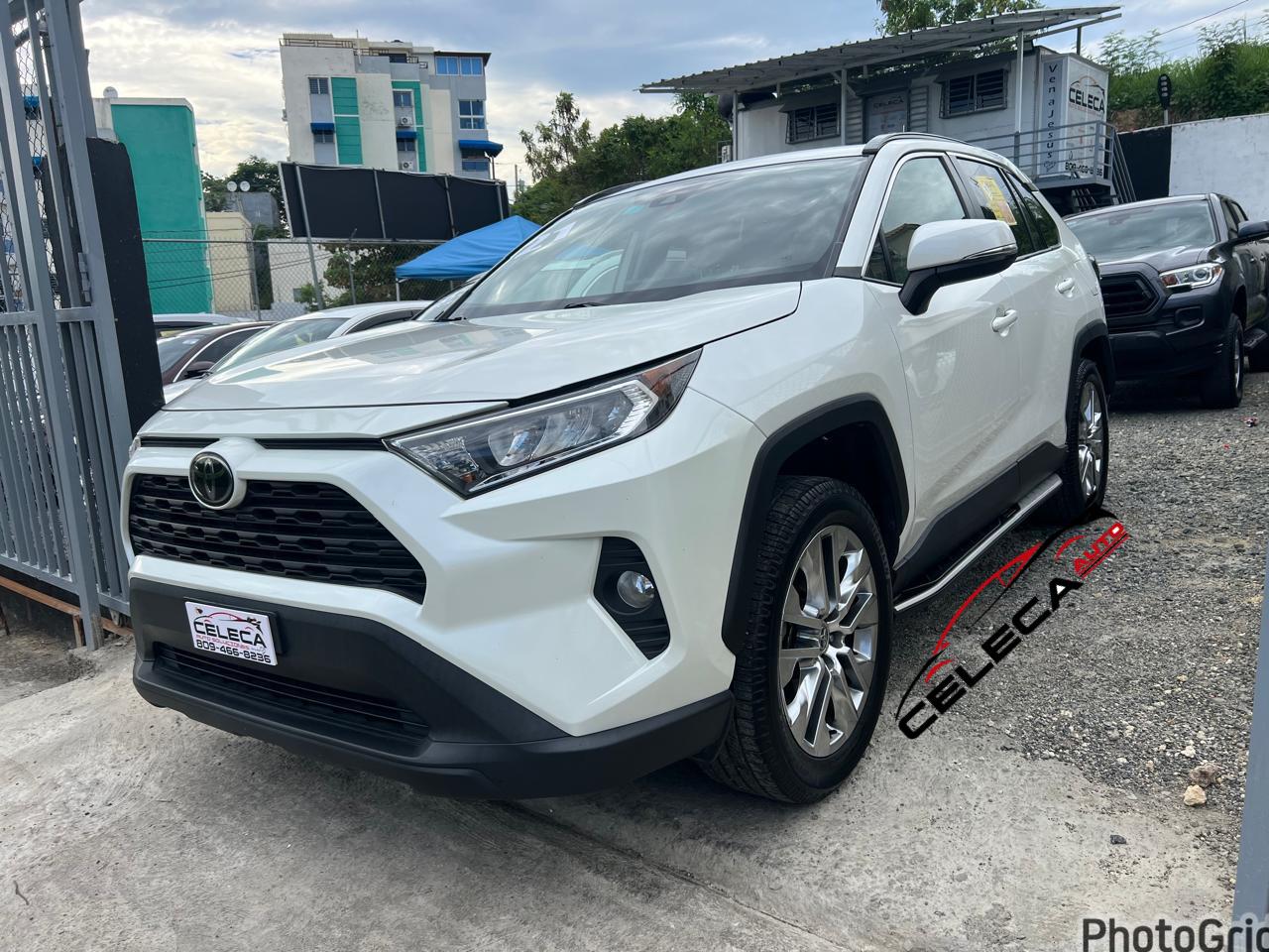 Toyota RAV4 XLE Premium