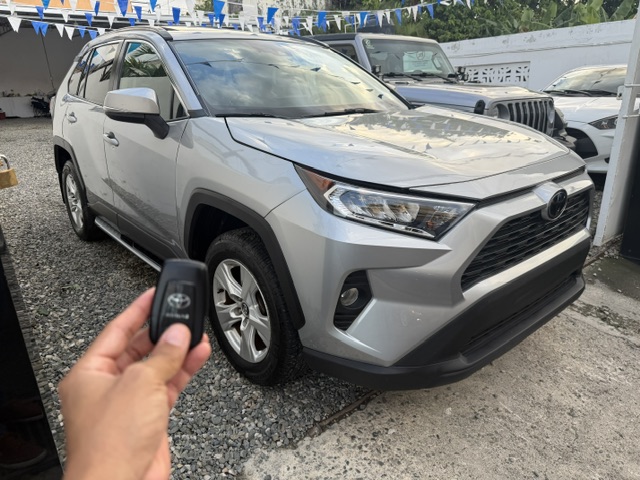 Toyota RAV4 XLE